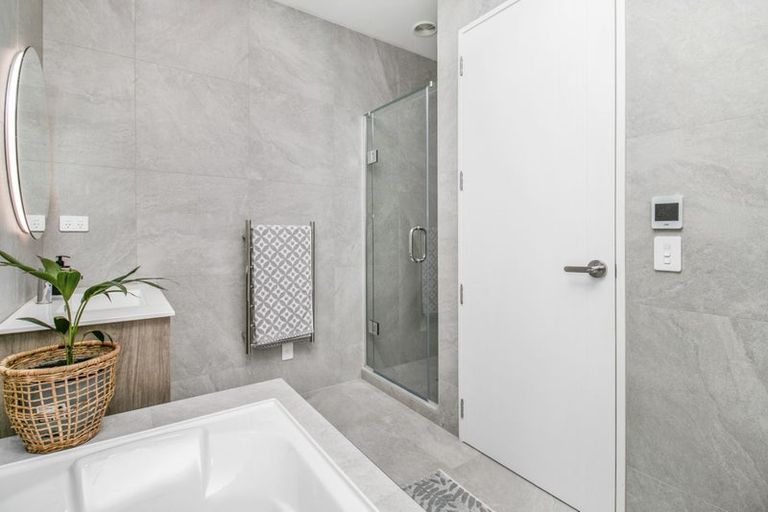 Photo of property in 18 Porowha Road, Westgate, Auckland, 0814