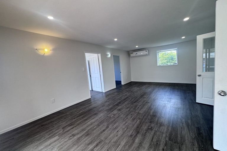Photo of property in 32 Dunbarton Street, Redwood, Christchurch, 8051