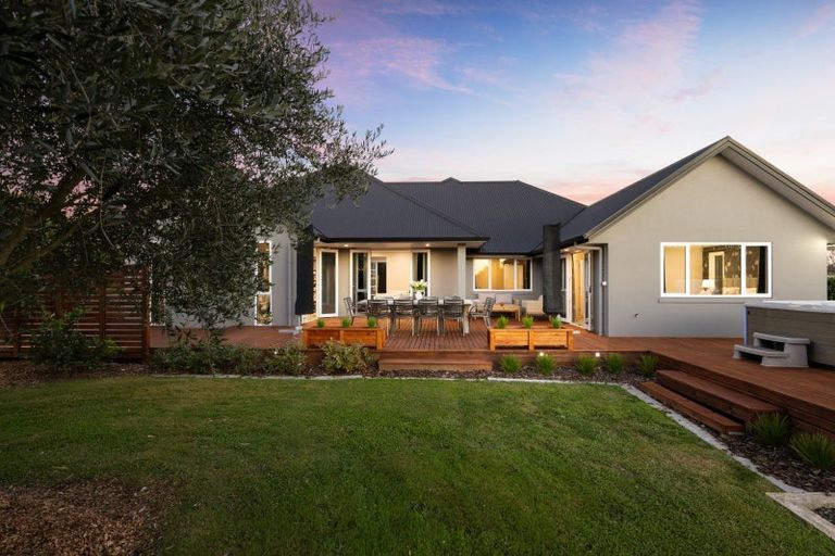 Photo of property in 555 Fencourt Road, Cambridge, 3493