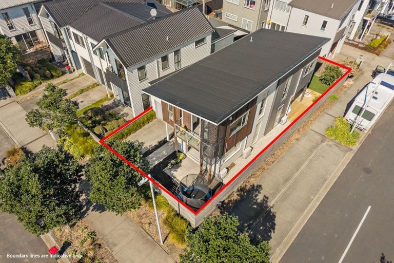 Photo of property in 91 Glidepath Road, Hobsonville, Auckland, 0616