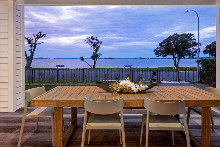 Photo of property in 15 Shelly Beach Parade, Cockle Bay, Auckland, 2014
