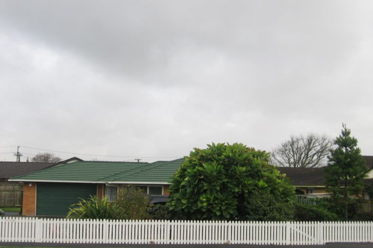 Photo of property in 329 Great South Road, Papakura, 2110