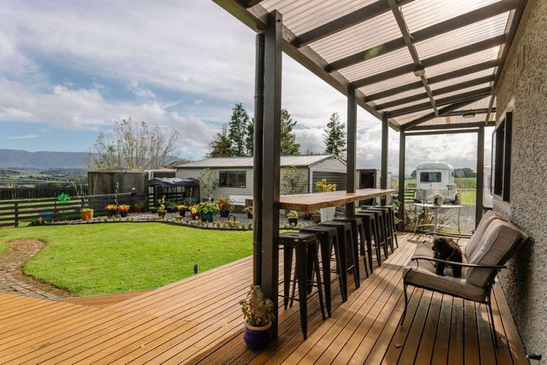 Photo of property in 423 Tipapakuku Road, Dannevirke, 4976