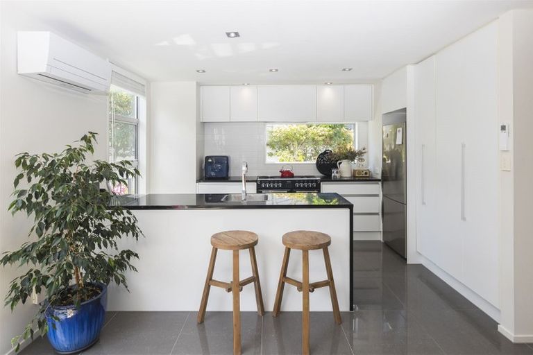 Photo of property in 3a Church Lane, Merivale, Christchurch, 8014