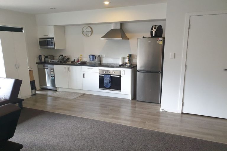 Photo of property in 2/100 Knighton Road, Hillcrest, Hamilton, 3216