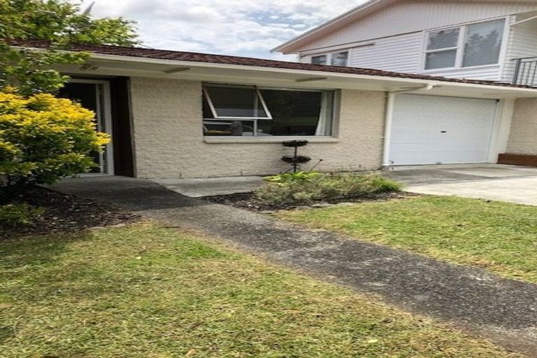 Photo of property in 2/28 Morton Avenue, Forrest Hill, Auckland, 0620
