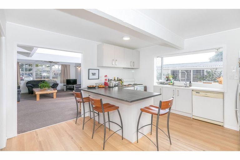 Photo of property in 1b Oak Avenue, Nawton, Hamilton, 3200