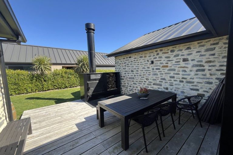 Photo of property in 10 Arran Lane, Jacks Point, Queenstown, 9371