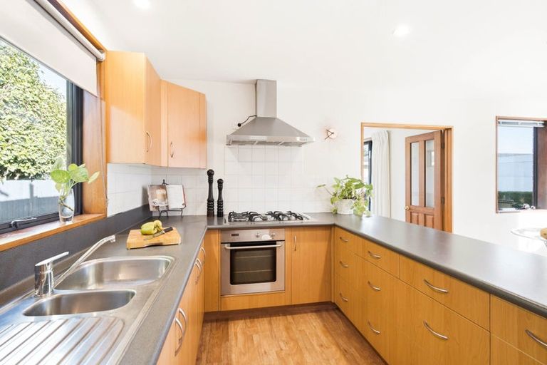 Photo of property in 12a Prossers Road, Saint Martins, Christchurch, 8022