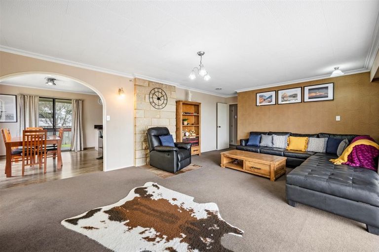 Photo of property in 17 Te Ana Place, Lynmore, Rotorua, 3010
