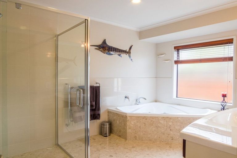 Photo of property in 2 Ohuirehe Road, Coastlands, Whakatane, 3120