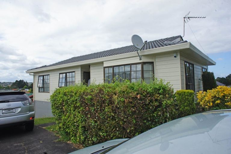 Photo of property in 25 Jay Court, Botany Downs, Auckland, 2010