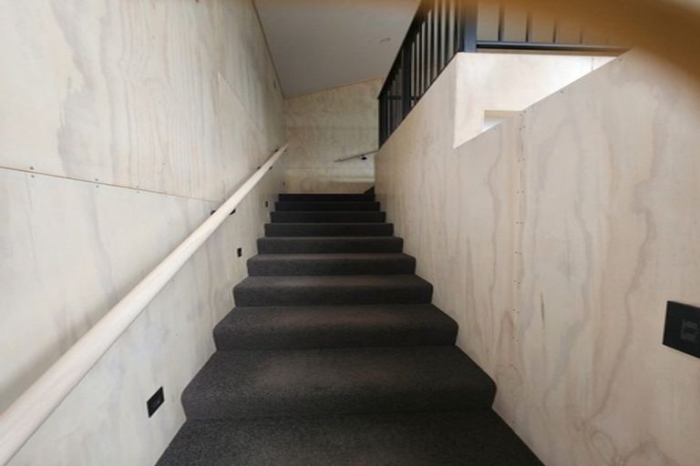 Photo of property in 16 Peace Avenue, Moturoa, New Plymouth, 4310