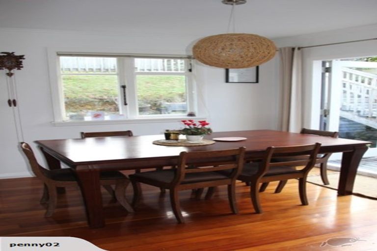 Photo of property in 19 Romney Square, Tawa, Wellington, 5028