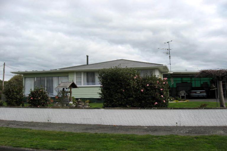 Photo of property in 1 Durham Street, Solway, Masterton, 5810