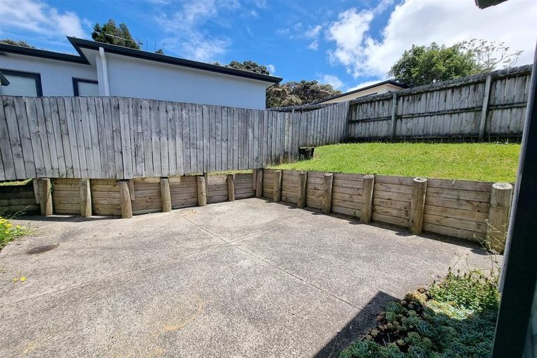 Photo of property in 37 Heathglen Place, Bayview, Auckland, 0629