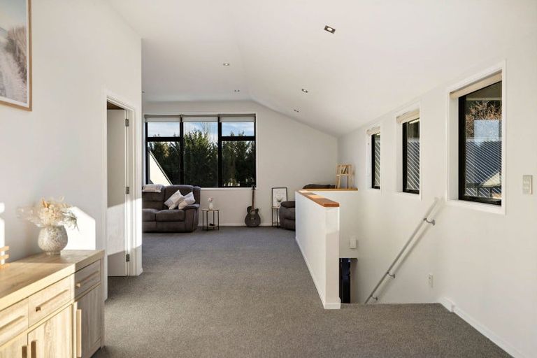 Photo of property in 57 Mcdonnell Road, Arrowtown, 9302