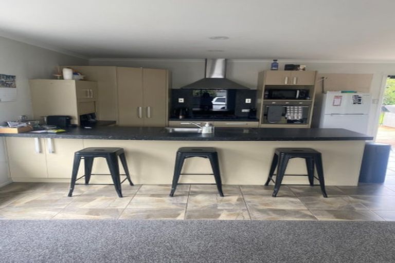 Photo of property in 14 Lewis Place, Highbury, Palmerston North, 4412