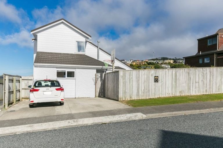 Photo of property in 7 Ashton Fitchett Drive, Brooklyn, Wellington, 6021