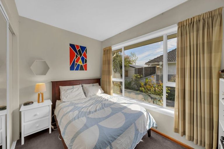 Photo of property in 32 Coniston Avenue, Ilam, Christchurch, 8041