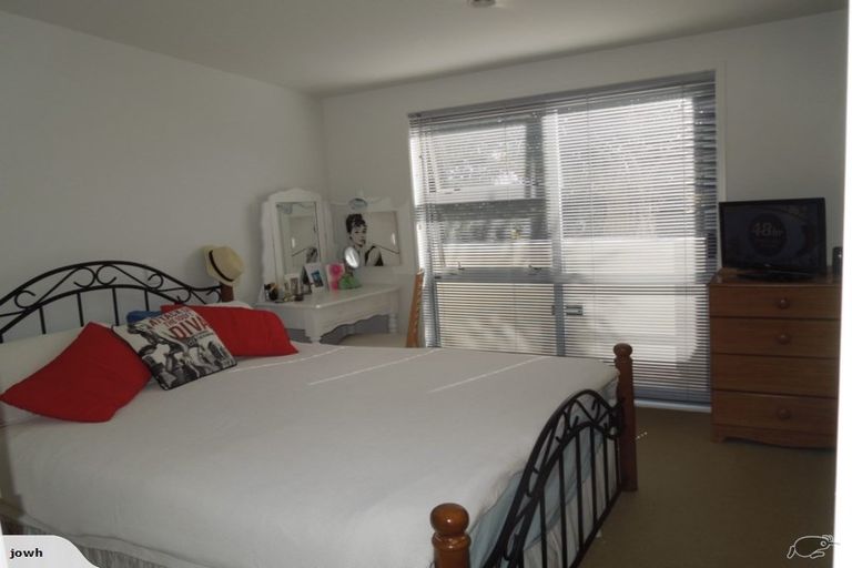 Photo of property in 9/3 Riverside Road, Orewa, 0931