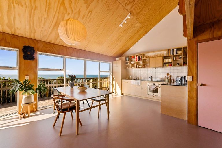 Photo of property in 20 Valley Street, Island Bay, Wellington, 6023