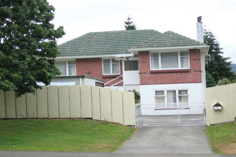 Photo of property in 212 Akatarawa Road, Birchville, Upper Hutt, 5018
