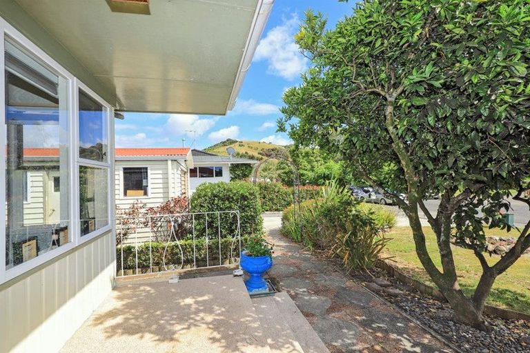 Photo of property in 48 Trigg Crescent, Taradale, Napier, 4112