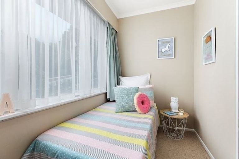 Photo of property in 6 Larsen Crescent, Tawa, Wellington, 5028