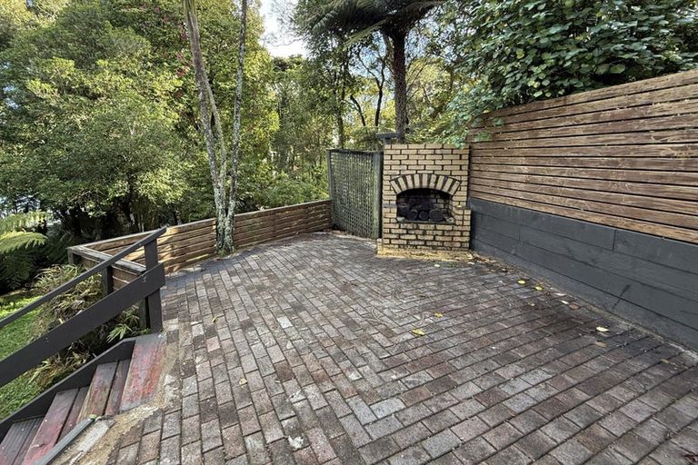 Photo of property in 24 Park Hill Road, Birkenhead, Auckland, 0626