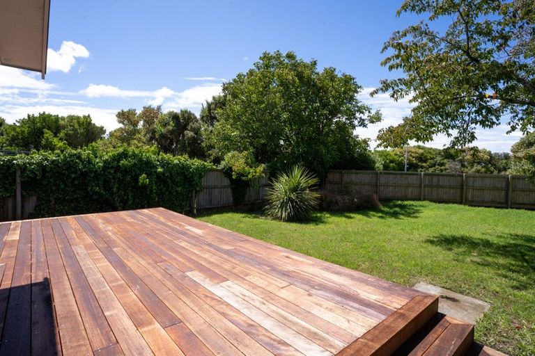 Photo of property in 22 Besant Place, Avondale, Christchurch, 8061