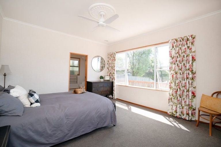 Photo of property in 8 Perth Place, Awapuni, Palmerston North, 4412