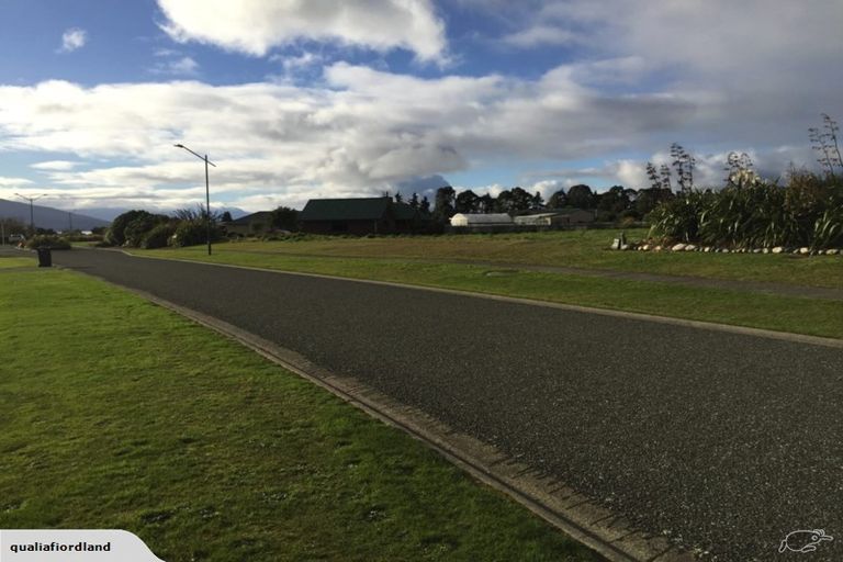 Photo of property in 37 Pukutahi Drive, Te Anau, 9600