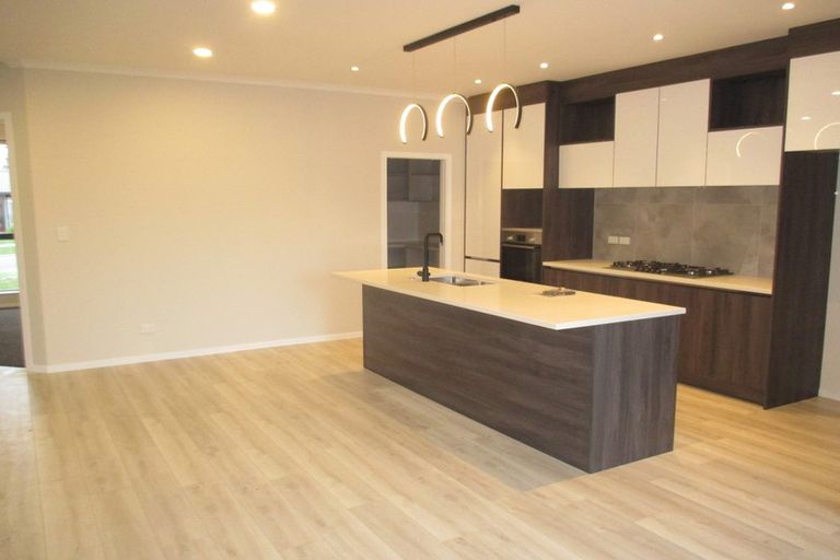Photo of property in 1 Waikaka Place, Rototuna North, Hamilton, 3210