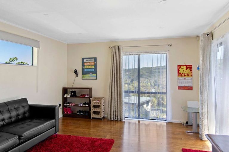 Photo of property in 9 Castle Crescent, Stokes Valley, Lower Hutt, 5019