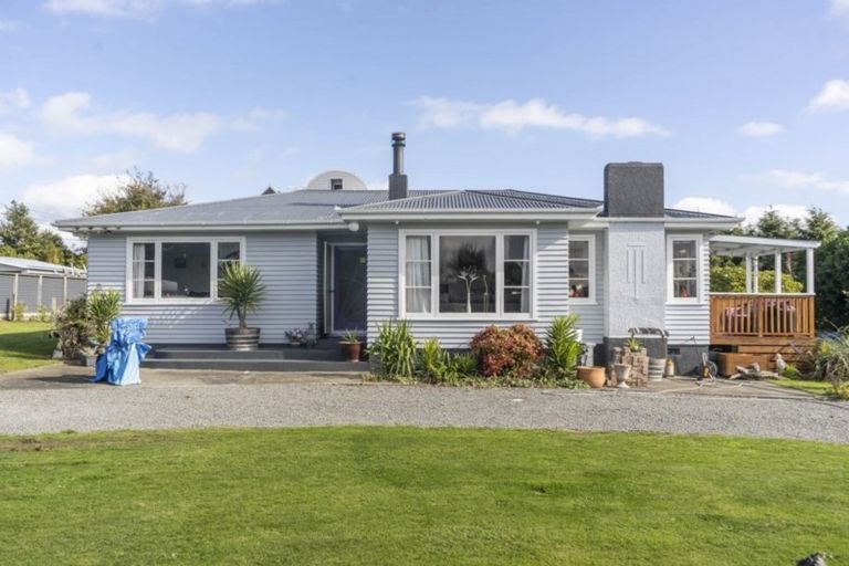 Photo of property in 30 Oxford Street, Martinborough, 5711