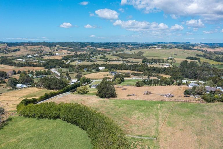 Photo of property in 70a Pebble Brook Road, Waitoki, Silverdale, 0994