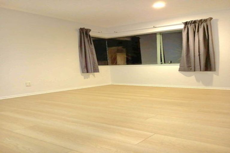 Photo of property in 14 Ruze Vida Drive, Massey, Auckland, 0614