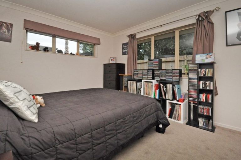 Photo of property in 5 Ernest Shackleton Place, Waiuku, 2123