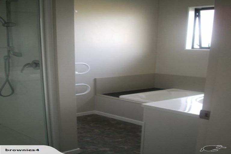 Photo of property in 3 Makora Grove, Paremata, Porirua, 5024