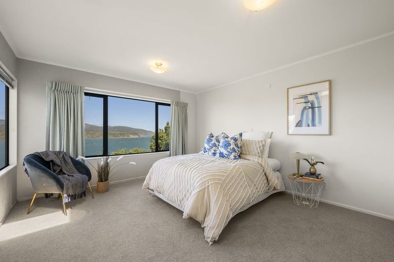 Photo of property in 43 Bowes Crescent, Strathmore Park, Wellington, 6022