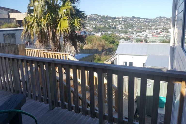 Photo of property in 98a Maupuia Road, Maupuia, Wellington, 6022