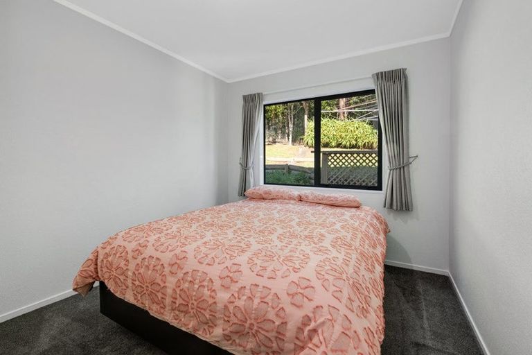 Photo of property in 12 Emery Grove, Bayview, Auckland, 0629