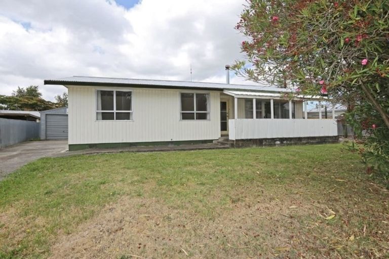 Photo of property in 6 Walton Way, Flaxmere, Hastings, 4120