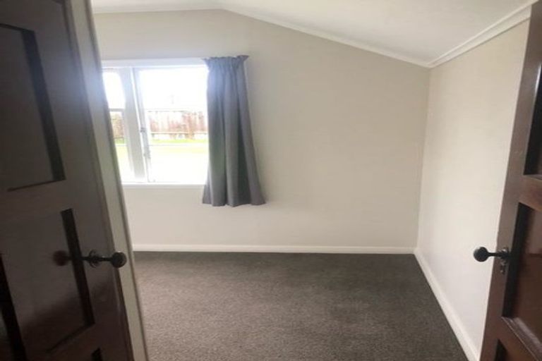 Photo of property in 192 Rathgar Road, Henderson, Auckland, 0610