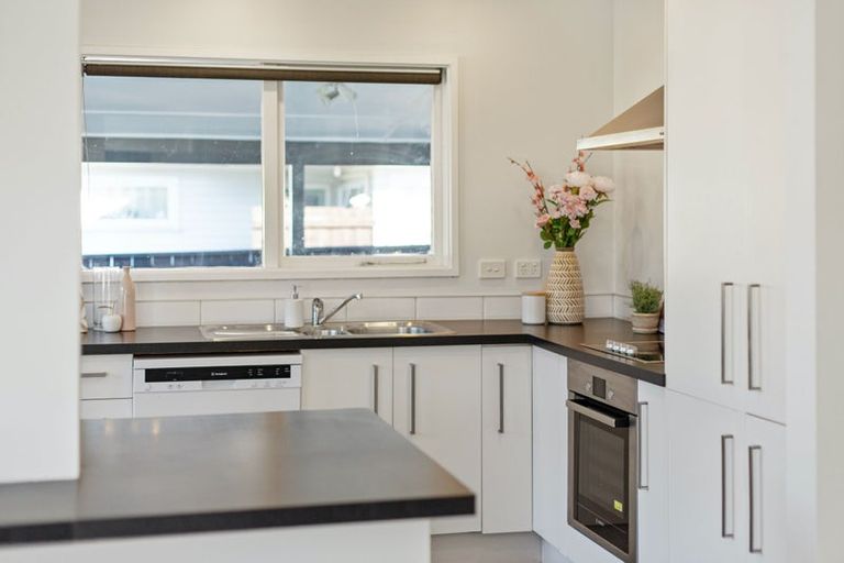 Photo of property in 253 Wellington Road, Wainuiomata, Lower Hutt, 5014