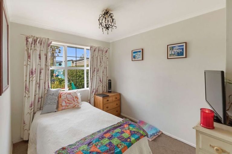 Photo of property in 35 Strathmore Avenue, Levin, 5510