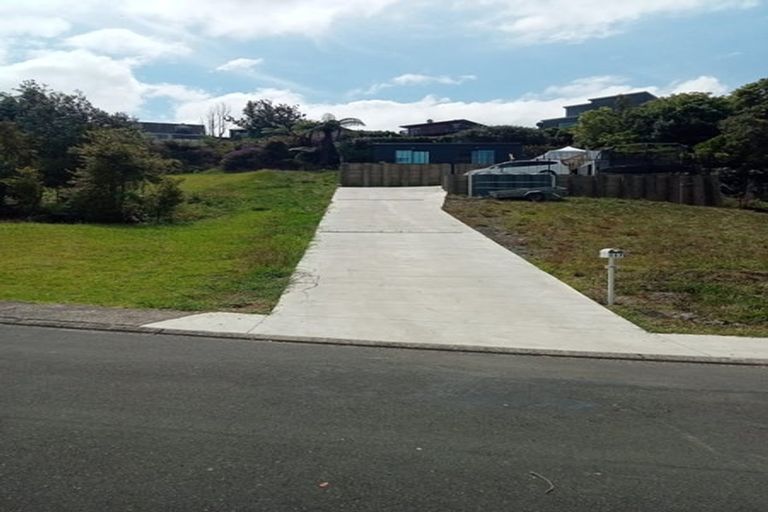 Photo of property in 117 Waireka Place, Whangamata, 3620