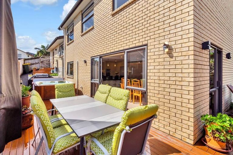 Photo of property in 15 Leafield Crescent, Henderson, Auckland, 0612