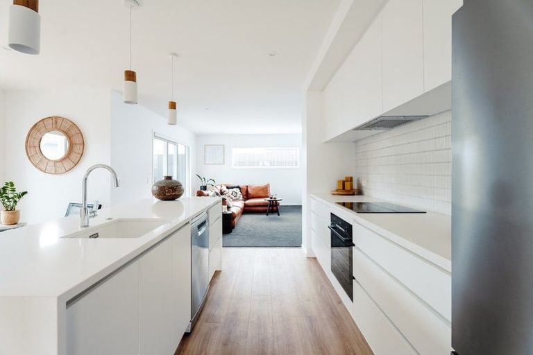 Photo of property in 10 Aarts Place, One Tree Point, 0118